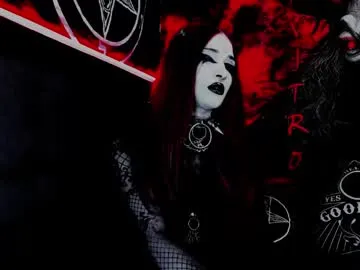 Sugarlina – webcam model profile photo Image 6