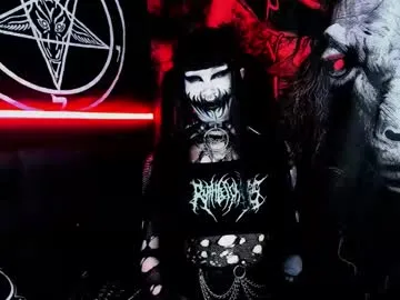 Sugarlina – webcam model profile photo Image 8