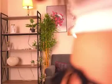 olivia_fox69 – webcam model profile photo Image 4