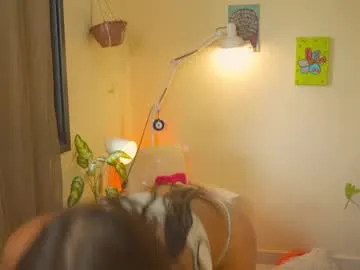 lunaoddity – webcam model profile photo Image 13