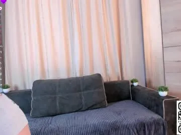 little_v1rgin_angel – webcam model profile photo Image 13