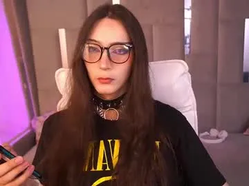 alonehazel – webcam model profile photo Image 2