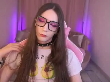 alonehazel – webcam model profile photo Image 7