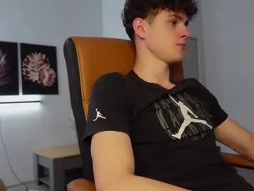 britguy6985 – webcam model profile photo Image 6