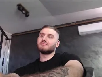 IORio2 – webcam model profile photo Image 14