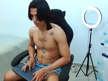 octavarium211 – webcam model profile photo Image 2