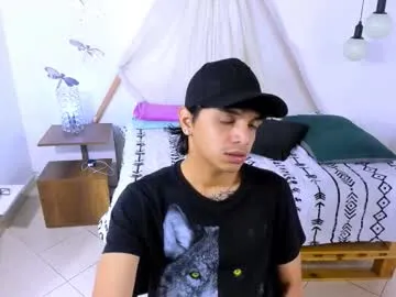 IORio2 – webcam model profile photo Image 16