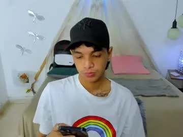 IORio2 – webcam model profile photo Image 2