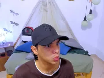 IORio2 – webcam model profile photo Image 8