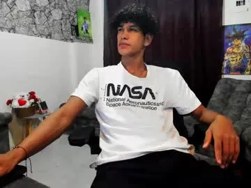 hina_porn – webcam model profile photo Image 4