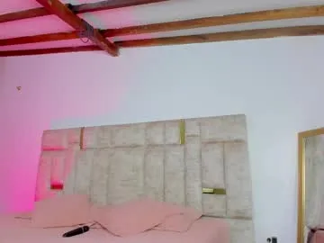 hina_porn – webcam model profile photo Image 9