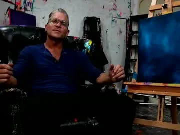 luciancrowe – webcam model profile photo Image 14