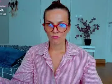 raisawetsx – webcam model profile photo Image 4