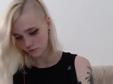 goth_minerva – webcam model profile photo Image 3