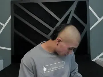 octavarium211 – webcam model profile photo Image 2