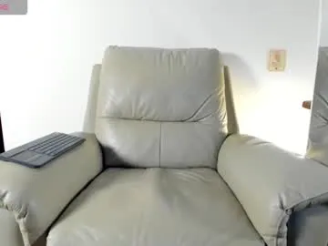 octavarium211 – webcam model profile photo Image 2