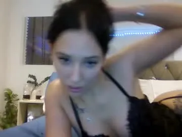 elara_night – webcam model profile photo Image 5
