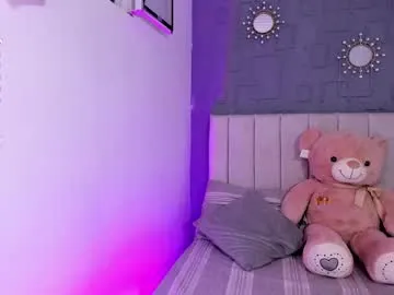 Keep_us_wild – webcam model profile photo Image 12