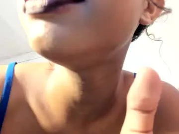 AmyOfficee – webcam model profile photo Image 5