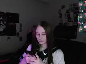 NaughtyInGlasses – webcam model profile photo Image 15