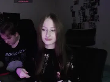 NaughtyInGlasses – webcam model profile photo Image 17