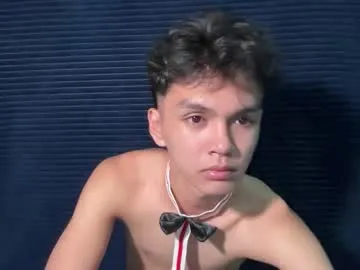 elisonni – webcam model profile photo Image 13