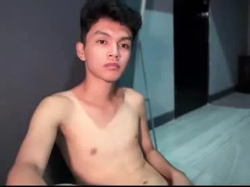 elisonni – webcam model profile photo Image 3