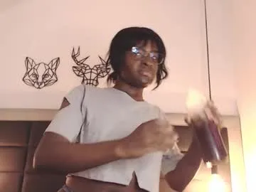 Allla – webcam model profile photo Image 14