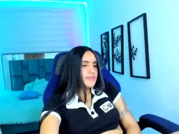 YoungSquad – webcam model profile photo Image 14