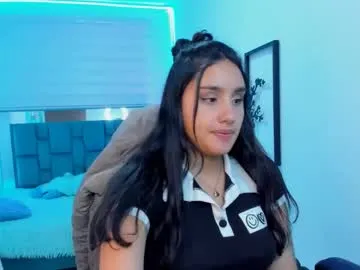 YoungSquad – webcam model profile photo Image 4