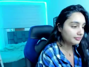 YoungSquad – webcam model profile photo Image 6