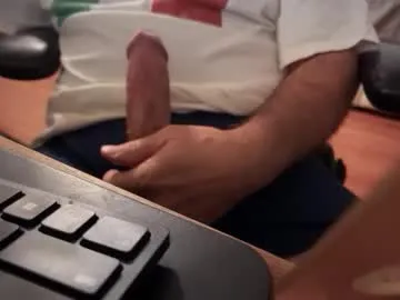 alana15 – webcam model profile photo Image 18