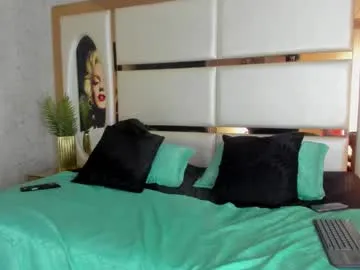 zui_lu – webcam model profile photo Image 2