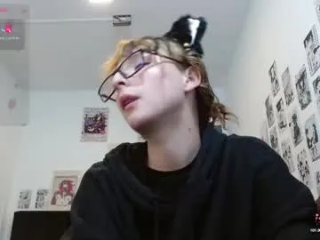 bambi_lu – webcam model profile photo Image 4