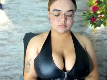 Linnea – webcam model profile photo Image 13