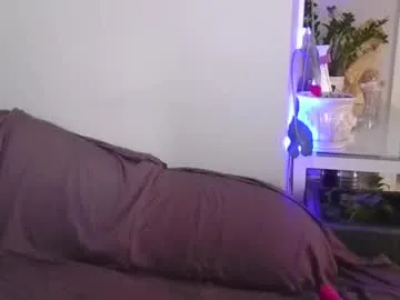 IORio2 – webcam model profile photo Image 3