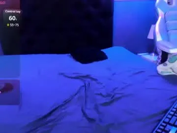 IORio2 – webcam model profile photo Image 11