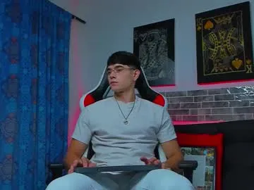 octavarium211 – webcam model profile photo Image 16