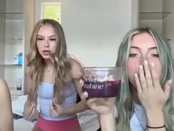 -CatchMe- – webcam model profile photo Image 4