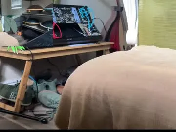 IORio2 – webcam model profile photo Image 4