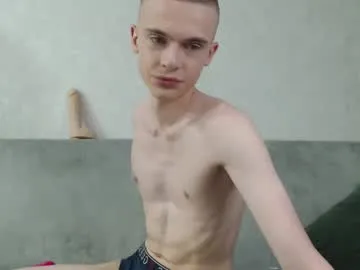 mon1_day – webcam model profile photo Image 5