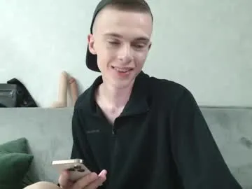 mon1_day – webcam model profile photo Image 6