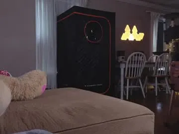 kur_purp – webcam model profile photo Image 2