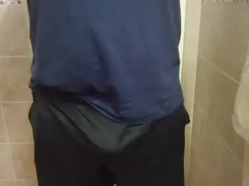 Donovan_Desmond – webcam model profile photo Image 8