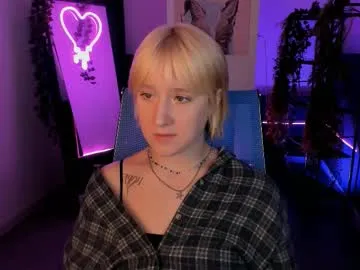 cindefucknrella – webcam model profile photo Image 4