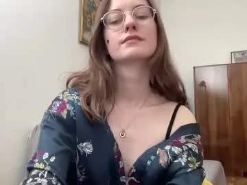 kitti_lovee – webcam model profile photo Image 5