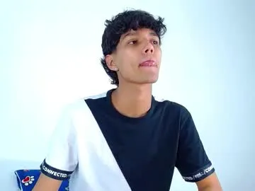 FaaBinaa – webcam model profile photo Image 15