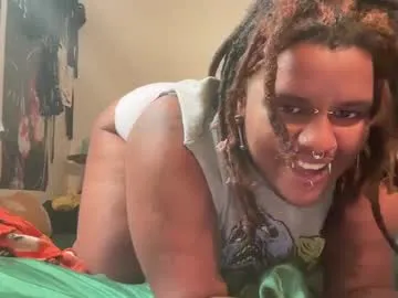 little_effy18_ – webcam model profile photo Image 16