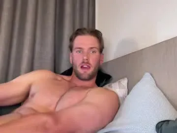 PinkyPai – webcam model profile photo Image 2