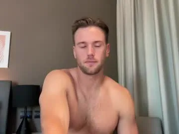 PinkyPai – webcam model profile photo Image 6